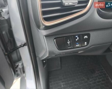 Сірий Хендай Ioniq, об'ємом двигуна 0 л та пробігом 110 тис. км за 11800 $, фото 24 на Automoto.ua