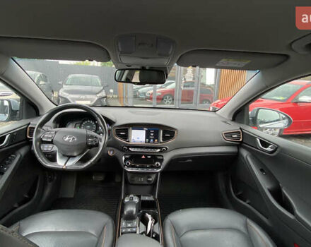 Серый Хендай Ioniq, объемом двигателя 0 л и пробегом 135 тыс. км за 12999 $, фото 46 на Automoto.ua
