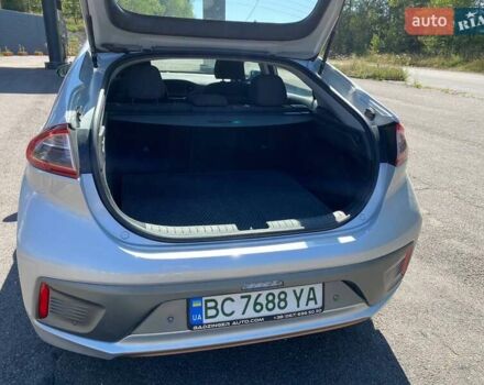 Серый Хендай Ioniq, объемом двигателя 0 л и пробегом 132 тыс. км за 12500 $, фото 5 на Automoto.ua