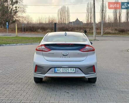 Серый Хендай Ioniq, объемом двигателя 0 л и пробегом 140 тыс. км за 12400 $, фото 6 на Automoto.ua