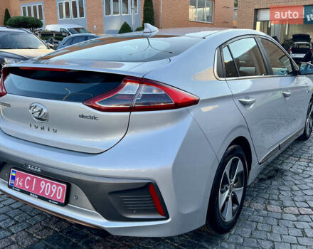 Сірий Хендай Ioniq, об'ємом двигуна 0 л та пробігом 149 тис. км за 12750 $, фото 7 на Automoto.ua