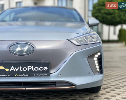 Серый Хендай Ioniq, объемом двигателя 0 л и пробегом 135 тыс. км за 12999 $, фото 7 на Automoto.ua