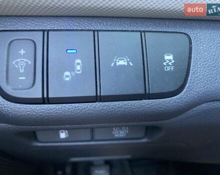 Серый Хендай Ioniq, объемом двигателя 1.58 л и пробегом 166 тыс. км за 14500 $, фото 12 на Automoto.ua