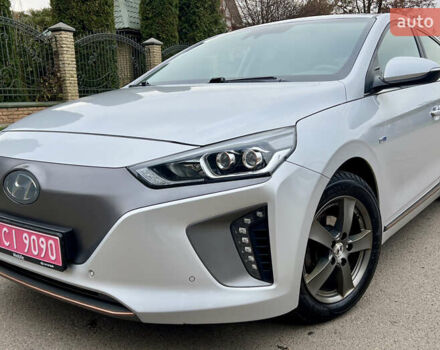 Серый Хендай Ioniq, объемом двигателя 0 л и пробегом 150 тыс. км за 12490 $, фото 3 на Automoto.ua