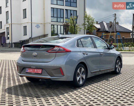 Серый Хендай Ioniq, объемом двигателя 0 л и пробегом 135 тыс. км за 12999 $, фото 14 на Automoto.ua