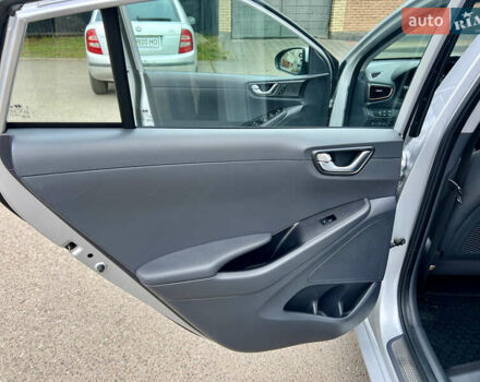 Серый Хендай Ioniq, объемом двигателя 0 л и пробегом 150 тыс. км за 12490 $, фото 29 на Automoto.ua