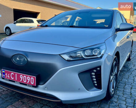 Сірий Хендай Ioniq, об'ємом двигуна 0 л та пробігом 149 тис. км за 12750 $, фото 13 на Automoto.ua