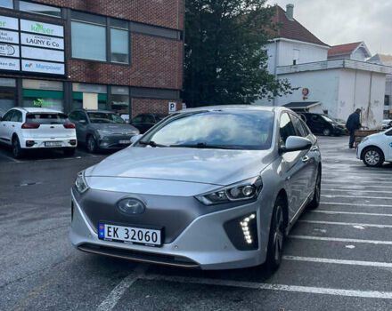 Серый Хендай Ioniq, объемом двигателя 0 л и пробегом 150 тыс. км за 12490 $, фото 74 на Automoto.ua