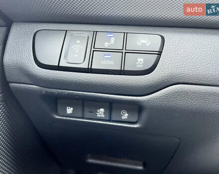 Сірий Хендай Ioniq, об'ємом двигуна 0 л та пробігом 135 тис. км за 12700 $, фото 11 на Automoto.ua