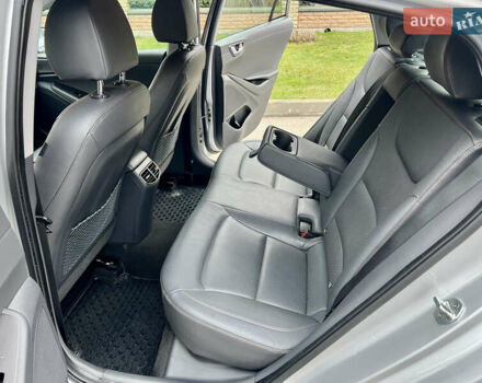 Серый Хендай Ioniq, объемом двигателя 0 л и пробегом 150 тыс. км за 12490 $, фото 30 на Automoto.ua