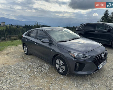 Серый Хендай Ioniq, объемом двигателя 1.58 л и пробегом 99 тыс. км за 15500 $, фото 1 на Automoto.ua