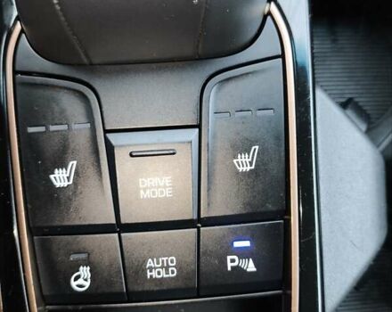 Сірий Хендай Ioniq, об'ємом двигуна 0 л та пробігом 106 тис. км за 12018 $, фото 42 на Automoto.ua