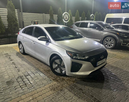 Сірий Хендай Ioniq, об'ємом двигуна 1.58 л та пробігом 174 тис. км за 11900 $, фото 1 на Automoto.ua