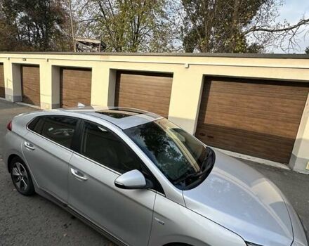 Серый Хендай Ioniq, объемом двигателя 0 л и пробегом 129 тыс. км за 12900 $, фото 4 на Automoto.ua