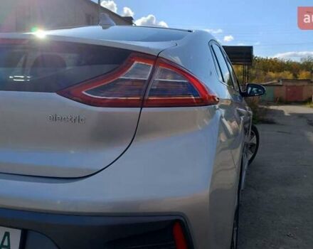 Серый Хендай Ioniq, объемом двигателя 0 л и пробегом 111 тыс. км за 14800 $, фото 42 на Automoto.ua