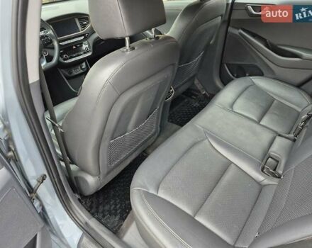 Серый Хендай Ioniq, объемом двигателя 0 л и пробегом 160 тыс. км за 14000 $, фото 24 на Automoto.ua