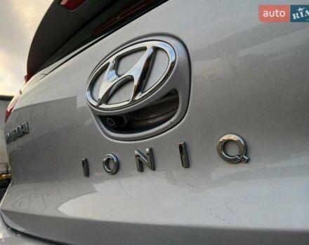 Серый Хендай Ioniq, объемом двигателя 0 л и пробегом 140 тыс. км за 12400 $, фото 2 на Automoto.ua