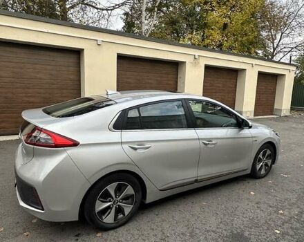 Серый Хендай Ioniq, объемом двигателя 0 л и пробегом 129 тыс. км за 12900 $, фото 3 на Automoto.ua