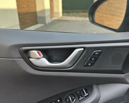 Серый Хендай Ioniq, объемом двигателя 0 л и пробегом 129 тыс. км за 12900 $, фото 9 на Automoto.ua