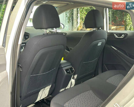 Сірий Хендай Ioniq, об'ємом двигуна 0 л та пробігом 33 тис. км за 13800 $, фото 23 на Automoto.ua