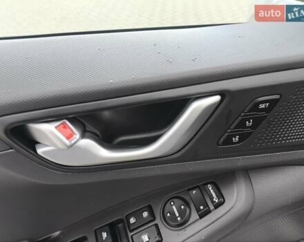 Сірий Хендай Ioniq, об'ємом двигуна 0 л та пробігом 110 тис. км за 11800 $, фото 25 на Automoto.ua