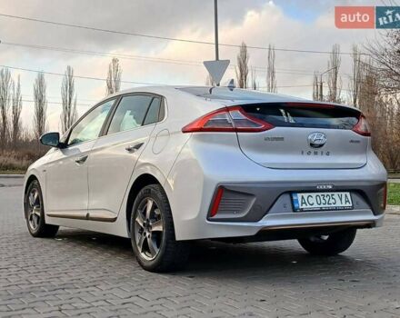 Серый Хендай Ioniq, объемом двигателя 0 л и пробегом 140 тыс. км за 12400 $, фото 4 на Automoto.ua