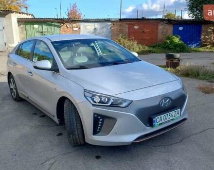 Серый Хендай Ioniq, объемом двигателя 0 л и пробегом 111 тыс. км за 14800 $, фото 45 на Automoto.ua