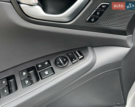 Серый Хендай Ioniq, объемом двигателя 0 л и пробегом 150 тыс. км за 12490 $, фото 21 на Automoto.ua