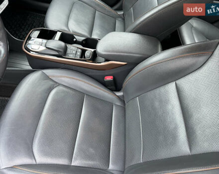 Серый Хендай Ioniq, объемом двигателя 0 л и пробегом 150 тыс. км за 12490 $, фото 24 на Automoto.ua