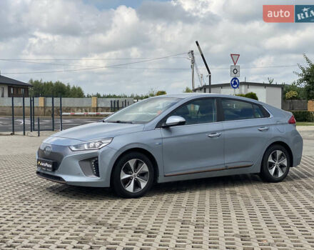 Серый Хендай Ioniq, объемом двигателя 0 л и пробегом 135 тыс. км за 12999 $, фото 3 на Automoto.ua