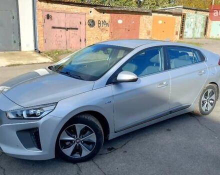Серый Хендай Ioniq, объемом двигателя 0 л и пробегом 111 тыс. км за 14800 $, фото 2 на Automoto.ua