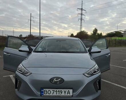 Серый Хендай Ioniq, объемом двигателя 0 л и пробегом 82 тыс. км за 14500 $, фото 3 на Automoto.ua