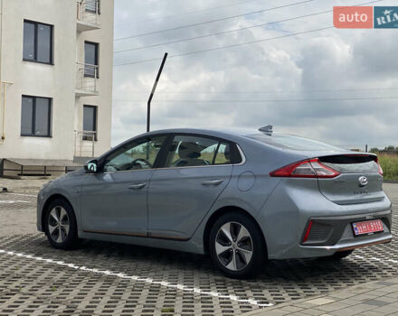Серый Хендай Ioniq, объемом двигателя 0 л и пробегом 135 тыс. км за 12999 $, фото 12 на Automoto.ua
