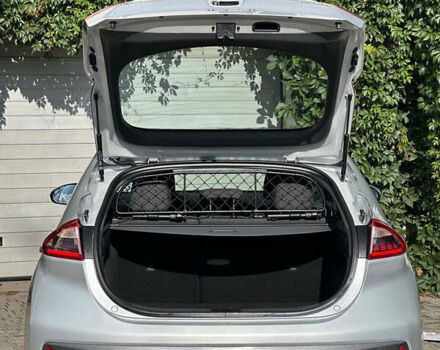 Сірий Хендай Ioniq, об'ємом двигуна 0 л та пробігом 33 тис. км за 13800 $, фото 21 на Automoto.ua