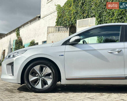 Сірий Хендай Ioniq, об'ємом двигуна 0 л та пробігом 33 тис. км за 13800 $, фото 14 на Automoto.ua