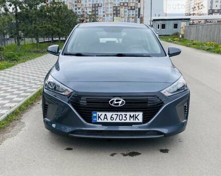 Серый Хендай Ioniq, объемом двигателя 1.58 л и пробегом 103 тыс. км за 15500 $, фото 4 на Automoto.ua