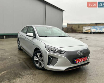 Сірий Хендай Ioniq, об'ємом двигуна 0 л та пробігом 78 тис. км за 13000 $, фото 6 на Automoto.ua