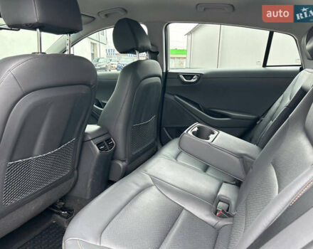 Сірий Хендай Ioniq, об'ємом двигуна 0 л та пробігом 78 тис. км за 13000 $, фото 10 на Automoto.ua