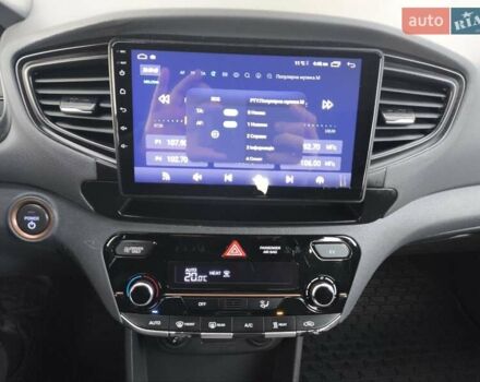 Сірий Хендай Ioniq, об'ємом двигуна 0 л та пробігом 106 тис. км за 12018 $, фото 37 на Automoto.ua