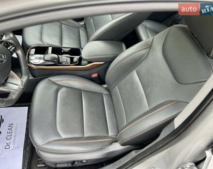 Сірий Хендай Ioniq, об'ємом двигуна 0 л та пробігом 149 тис. км за 12750 $, фото 35 на Automoto.ua