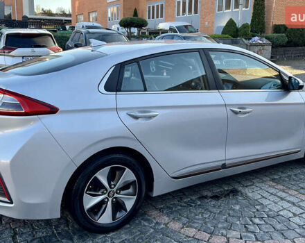 Сірий Хендай Ioniq, об'ємом двигуна 0 л та пробігом 149 тис. км за 12750 $, фото 8 на Automoto.ua
