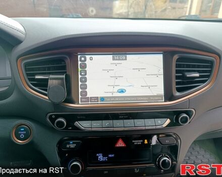 Серый Хендай Ioniq, объемом двигателя 0 л и пробегом 100 тыс. км за 14200 $, фото 9 на Automoto.ua