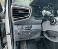 Серый Хендай Ioniq, объемом двигателя 0 л и пробегом 135 тыс. км за 13499 $, фото 6 на Automoto.ua