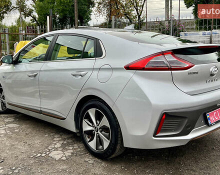 Сірий Хендай Ioniq, об'ємом двигуна 0 л та пробігом 149 тис. км за 12750 $, фото 20 на Automoto.ua