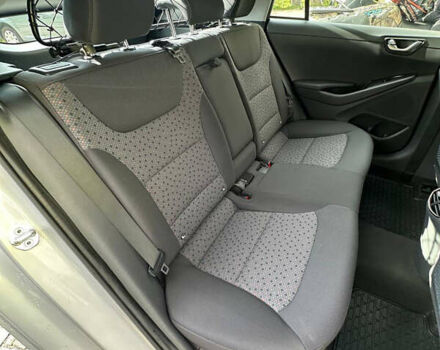 Сірий Хендай Ioniq, об'ємом двигуна 0 л та пробігом 33 тис. км за 13800 $, фото 22 на Automoto.ua