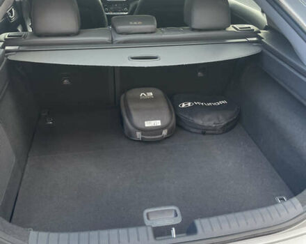 Серый Хендай Ioniq, объемом двигателя 0 л и пробегом 116 тыс. км за 13200 $, фото 10 на Automoto.ua