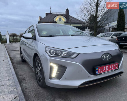 Сірий Хендай Ioniq, об'ємом двигуна 0 л та пробігом 135 тис. км за 12700 $, фото 1 на Automoto.ua