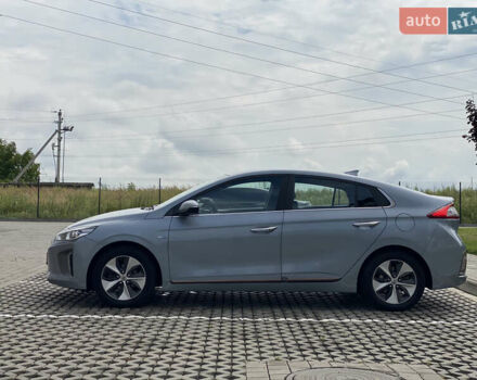 Серый Хендай Ioniq, объемом двигателя 0 л и пробегом 135 тыс. км за 12999 $, фото 11 на Automoto.ua