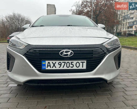Сірий Хендай Ioniq, об'ємом двигуна 1.58 л та пробігом 174 тис. км за 11900 $, фото 15 на Automoto.ua