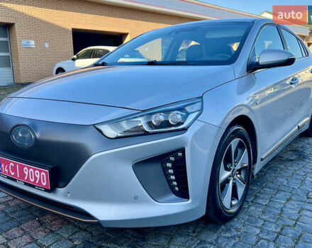 Сірий Хендай Ioniq, об'ємом двигуна 0 л та пробігом 149 тис. км за 12750 $, фото 1 на Automoto.ua